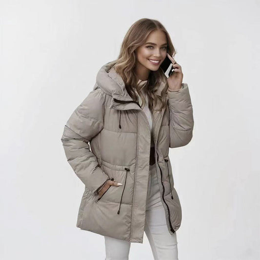 Damesjas met capuchon en halflange vulling