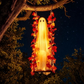 🔥🎁 Nieuw product – 50% korting 🔥Hangende Halloween-spookfiguur op schommel met op afstand bedienbare LED-verlichting en esdoornbladeren